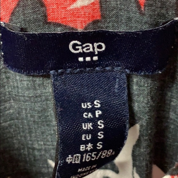 GAP V-neck Tank Top - Picture 3 of 4